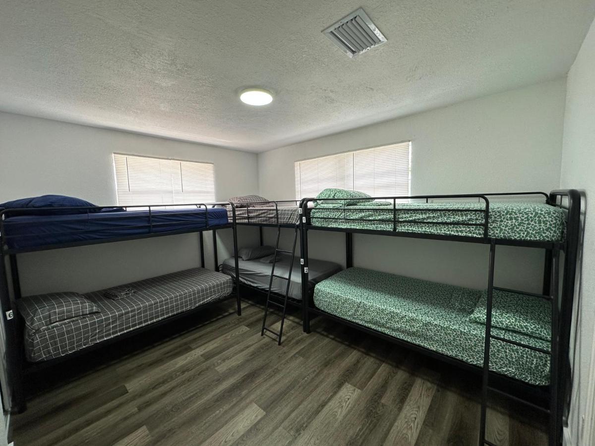 Wynwood Beds Hostel ไมอามี ภายนอก รูปภาพ